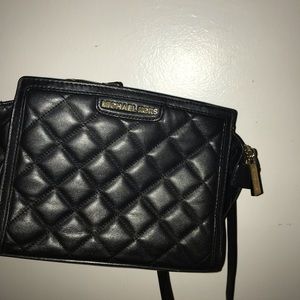 (SOLD) BLACK MICHAEL KORS BAG